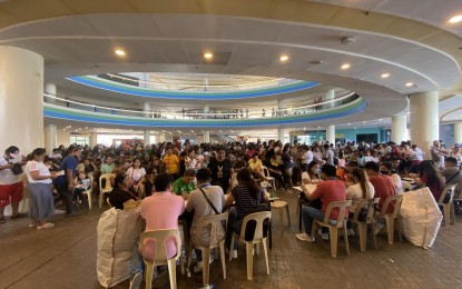 Over 1K displaced workers in Legazpi get emergency employment
